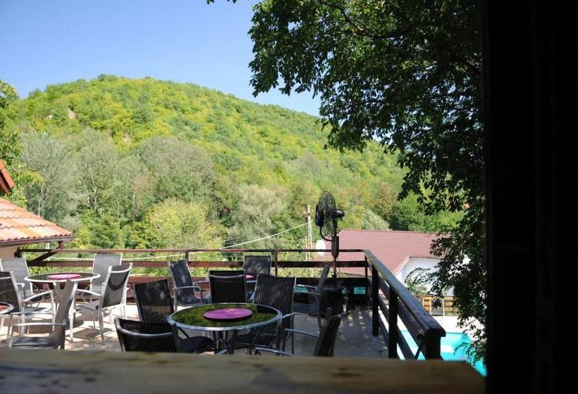 بنسيون Vila Europa