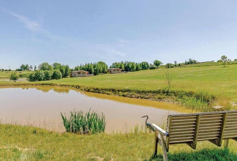 منتجع Hazelhurst Lodges