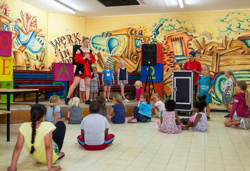 אתר נופש Oostappen Vakantiepark Hengelhoef Nv