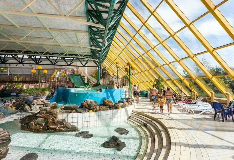 אתר נופש Oostappen Vakantiepark Hengelhoef Nv