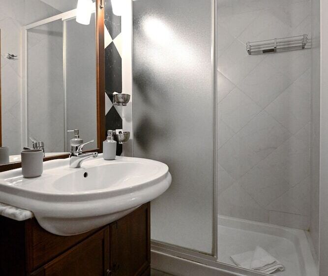 צימר Residenze Romanae Vicolo Dell Aquila