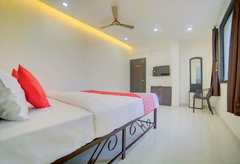 호텔 Oyo 64297 Sai Leela