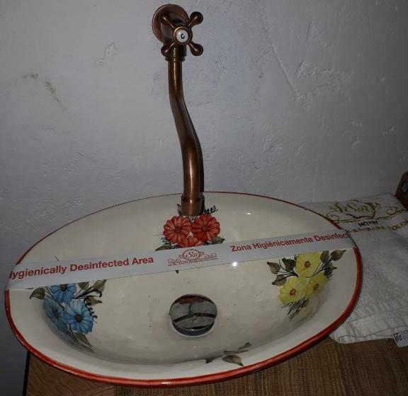 هتل Santa Barbara Colonial   Santa Fe De Antioquia