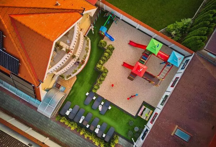 ホテル Tokajer Wellness Panzió