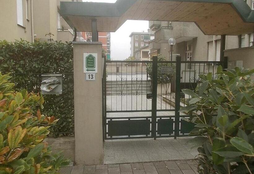 פנסיון Affittacamere Metro Fiera