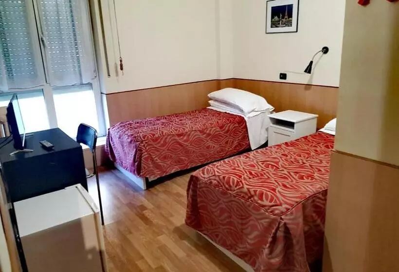 Majatalo Affittacamere Metro Fiera