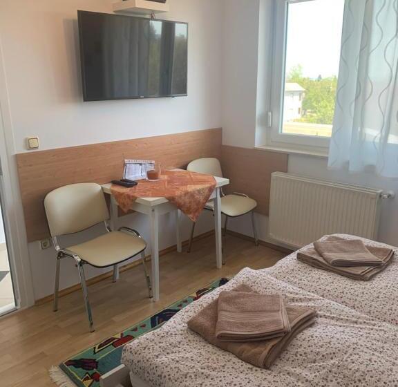 ペンション Haus Kristina