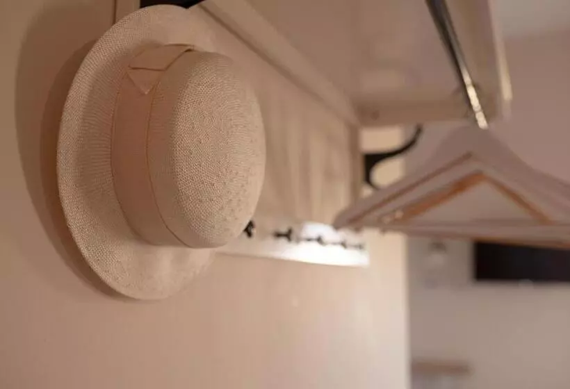 Aamiaismajoitus (B&B) Domaine Des Jammetous   Hotel And Yoga Retreat Center