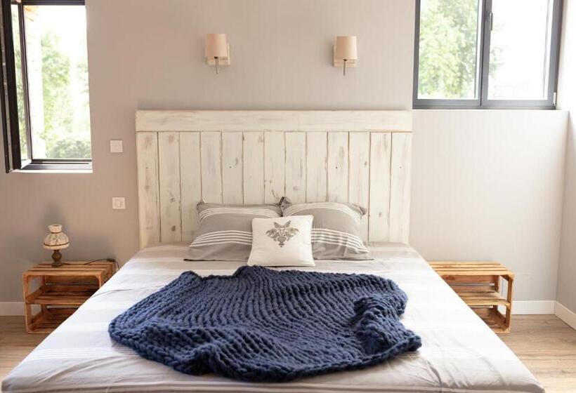 Bed and Breakfast Domaine Des Jammetous   Hotel And Yoga Retreat Center