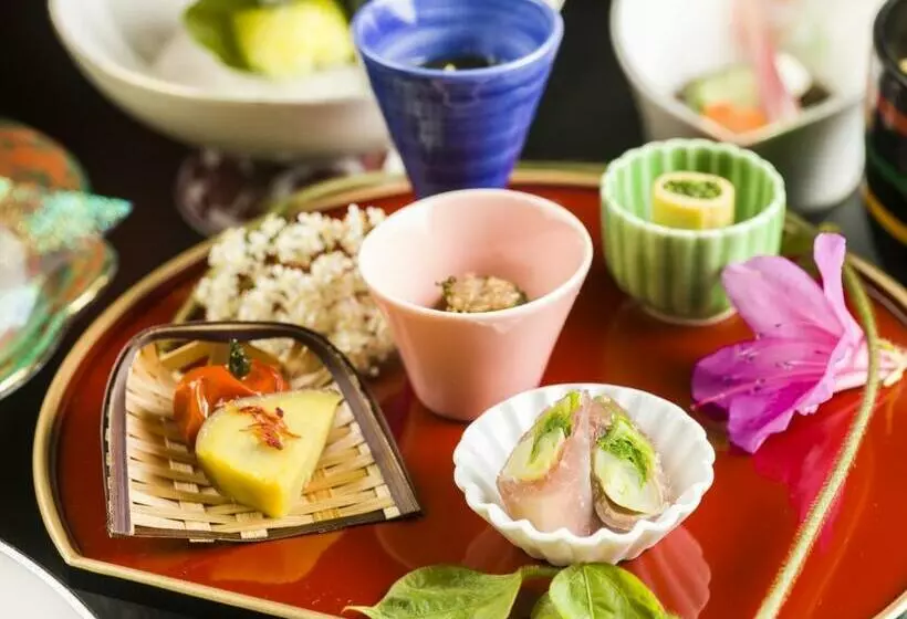 Hotelli Takamiya Ryokan Beni