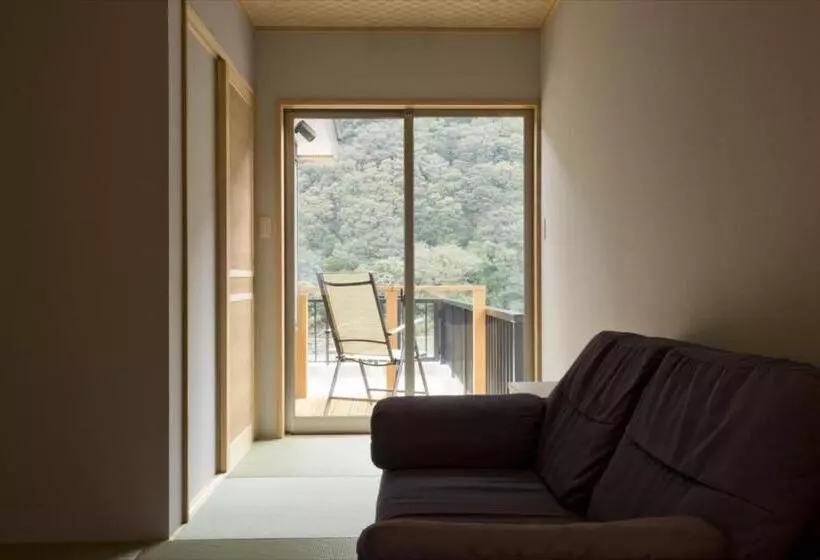 Hotelli Takamiya Ryokan Beni