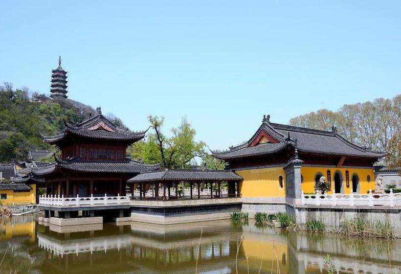 Отель 7days Inn Zhenjiang Railway Station Wanda Plaza