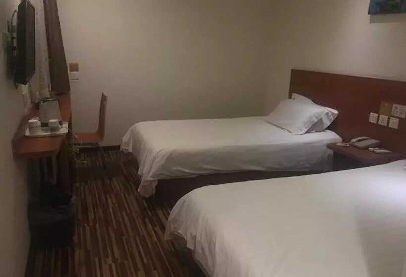 Hotelli Goldmet Inn Beojing Capital Airport Xinguozhan