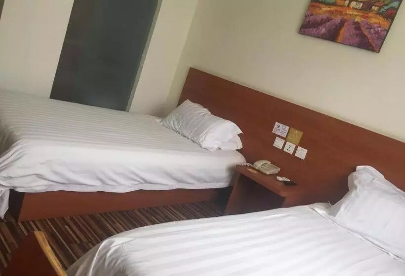 Hotelli Goldmet Inn Beojing Capital Airport Xinguozhan