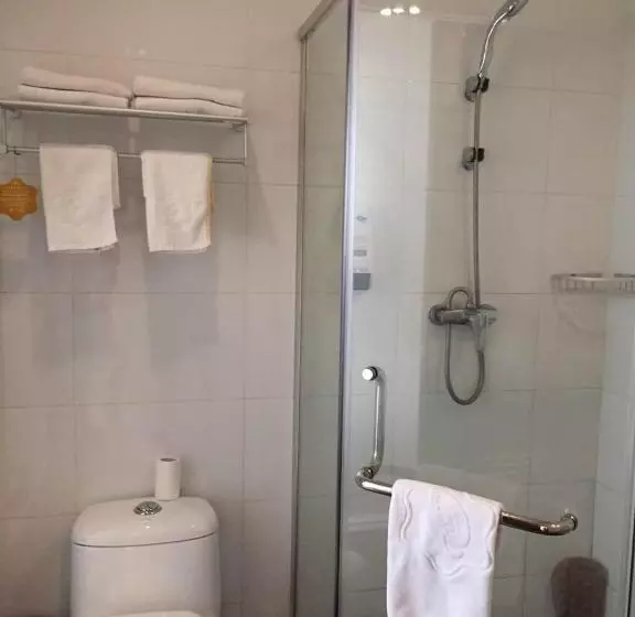 Hotelli Goldmet Inn Beojing Capital Airport Xinguozhan