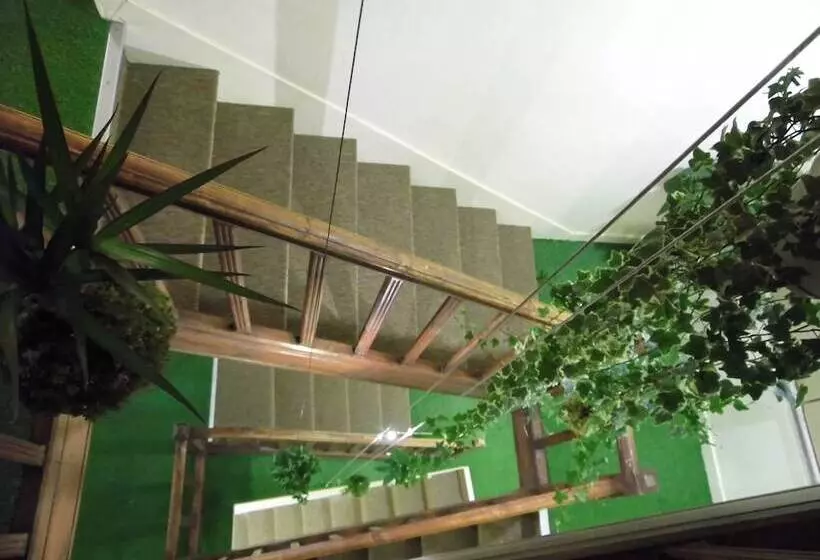 ベッドアンドブレックファースト L'atelier S