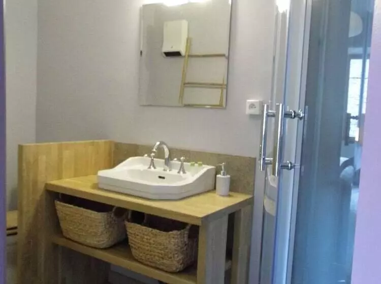 ベッドアンドブレックファースト L'atelier S