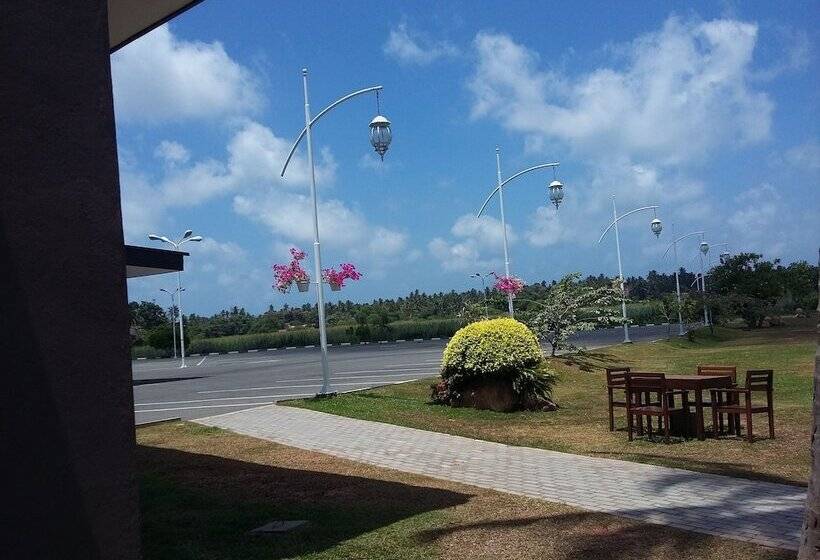 Hotel Avenra Gangaara