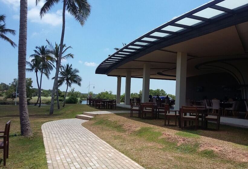 Hotel Avenra Gangaara