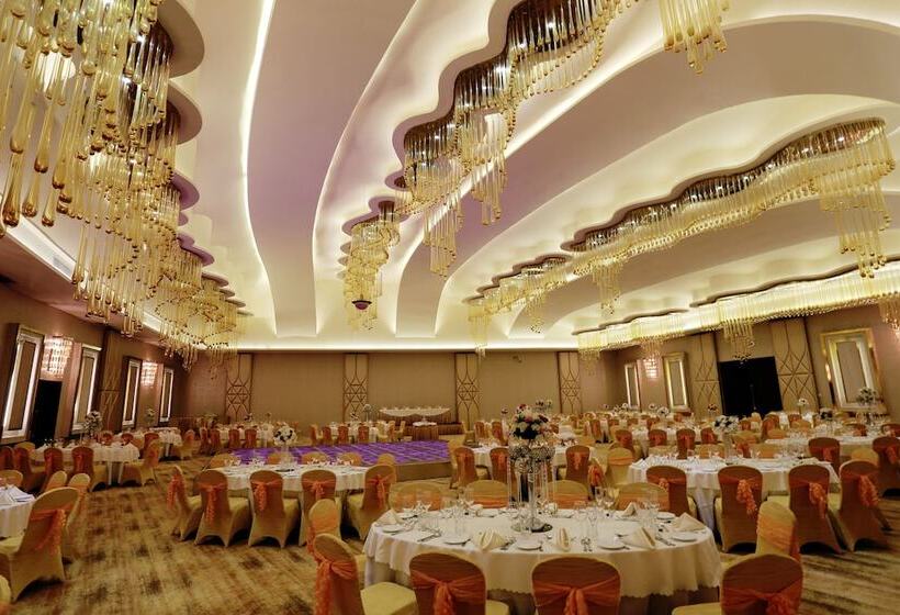 Hotel Avenra Gangaara