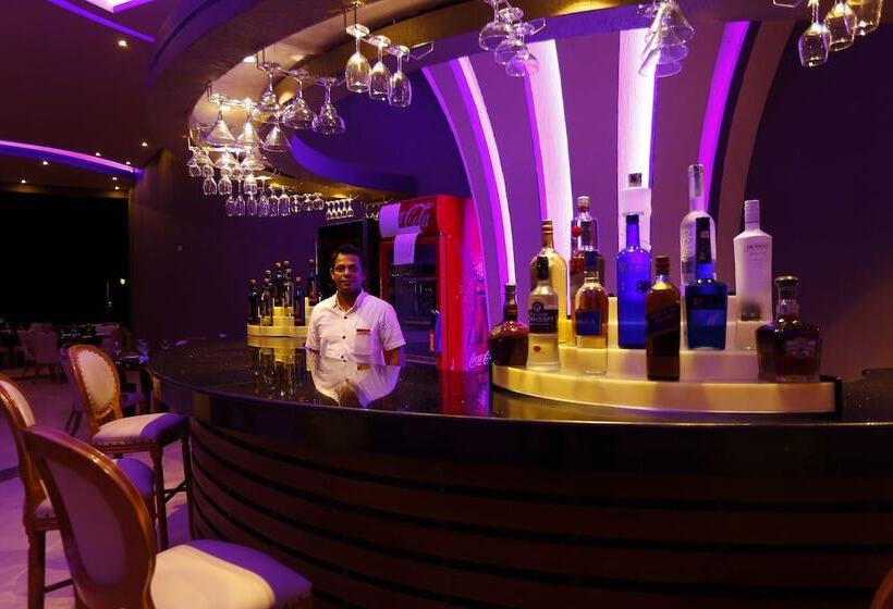 Hotel Avenra Gangaara