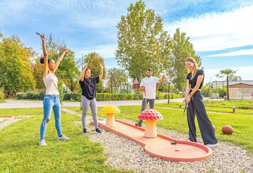 Hotelli Camping Le Parc De Paris