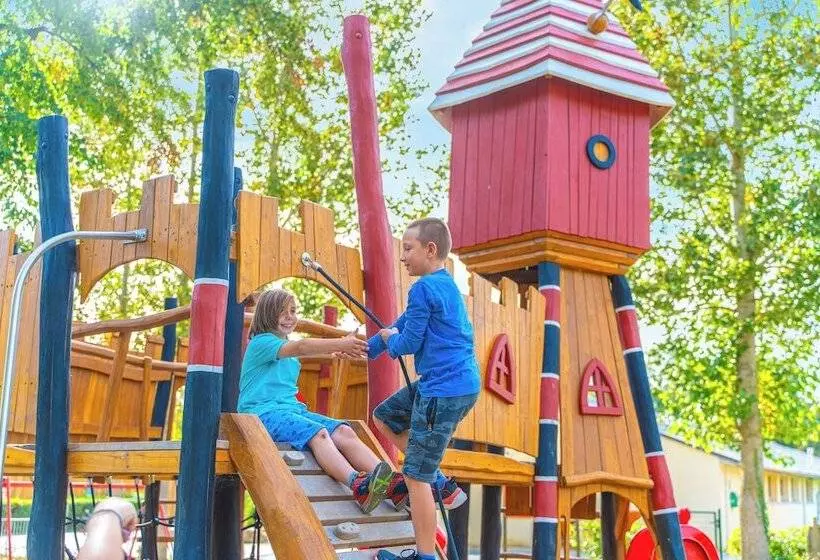 Hotelli Camping Le Parc De Paris