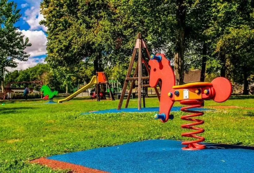 Hotelli Camping Le Parc De Paris