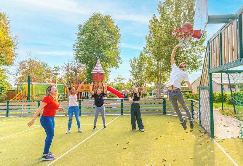 בית מלון כפרי Camping Le Parc De Paris