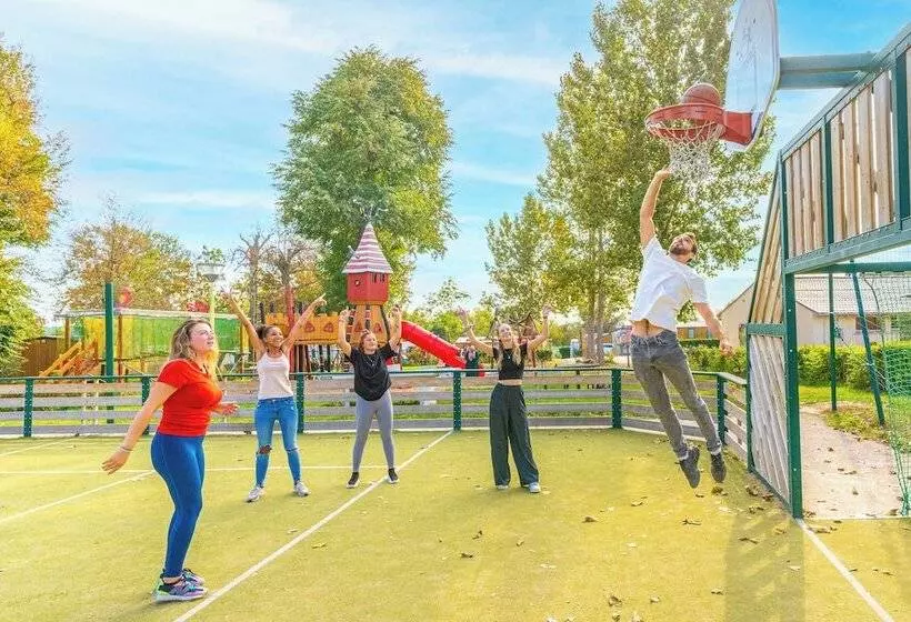 Hotelli Camping Le Parc De Paris