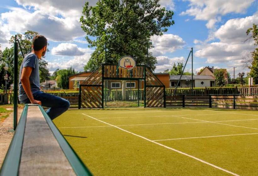 Отель Camping Le Parc De Paris