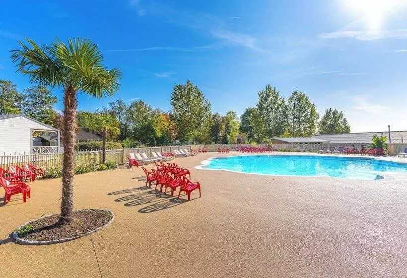 Hotelli Camping Le Parc De Paris