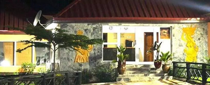 ホテル Rainforest Lodge