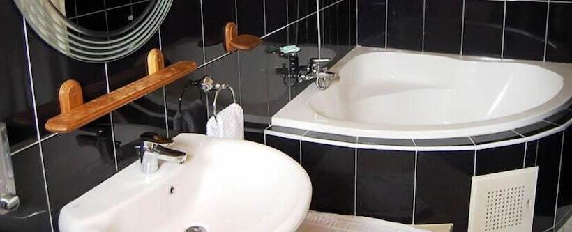 酒店 Rainforest Lodge