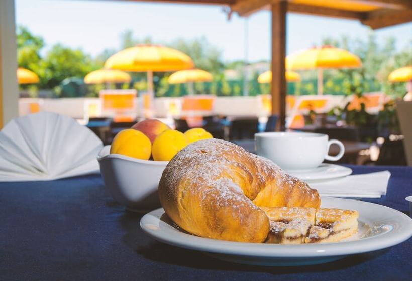 אתר נופש Villaggio Alemia