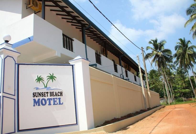 Sunset Beach Motel