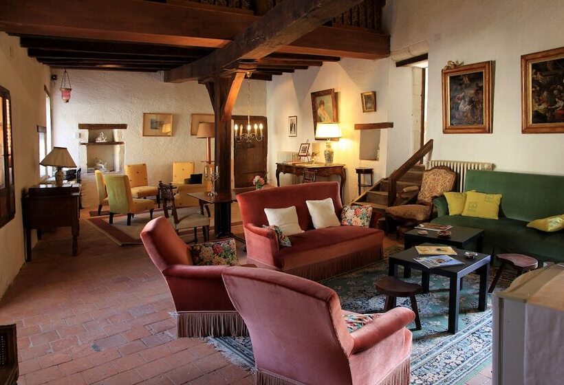 민박 Chateau Monastere De La Corroirie