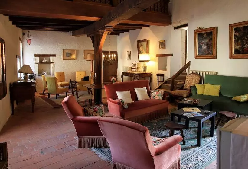 Aamiaismajoitus (B&B) Chateau Monastere De La Corroirie