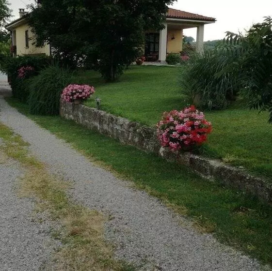 Aamiaismajoitus (B&B) La Casetta Di Lina