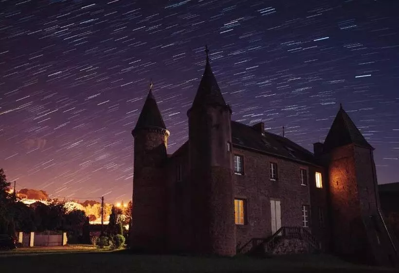 Château De Sainte Colombe Sur Gand