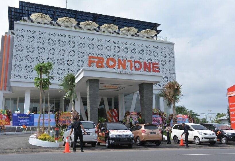 Front One Hotel Pamekasan Madura