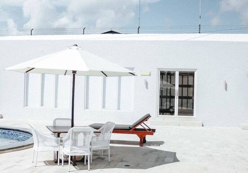 Front One Hotel Pamekasan Madura