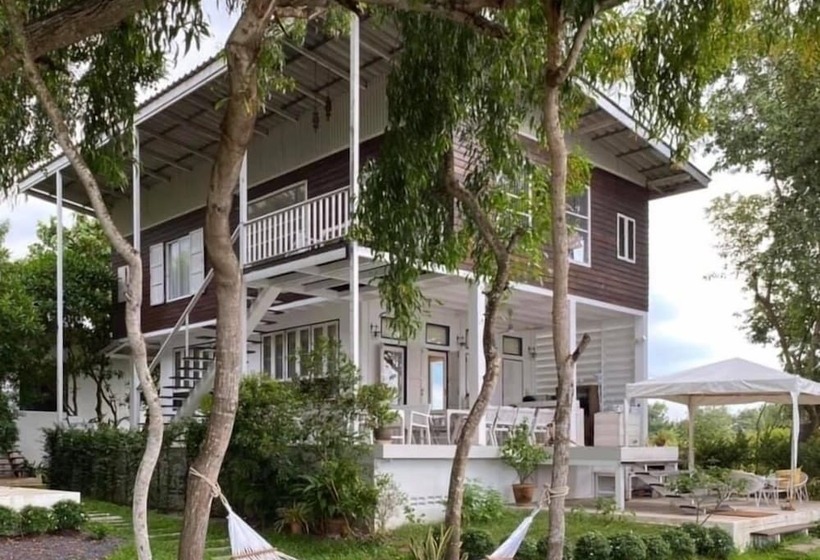 ホテル Arthit  Tara Lodge