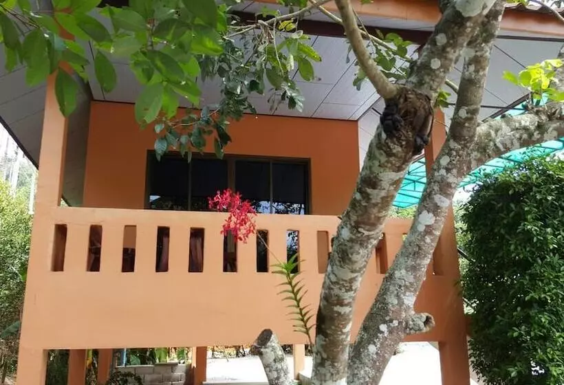 ホテル At Sichon  Resort
