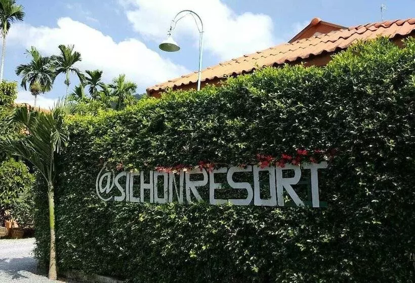 ホテル At Sichon  Resort