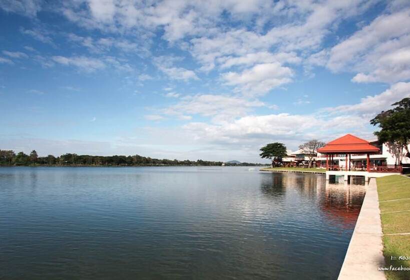 בית מלון כפרי Bungchawak Resort