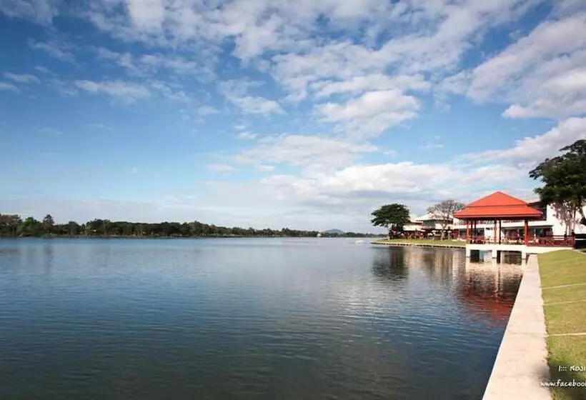 ホテル Bungchawak Resort