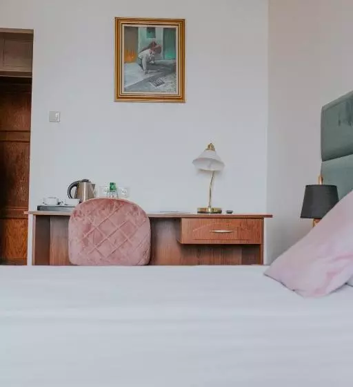 Hotelli Dwór Zbożenna