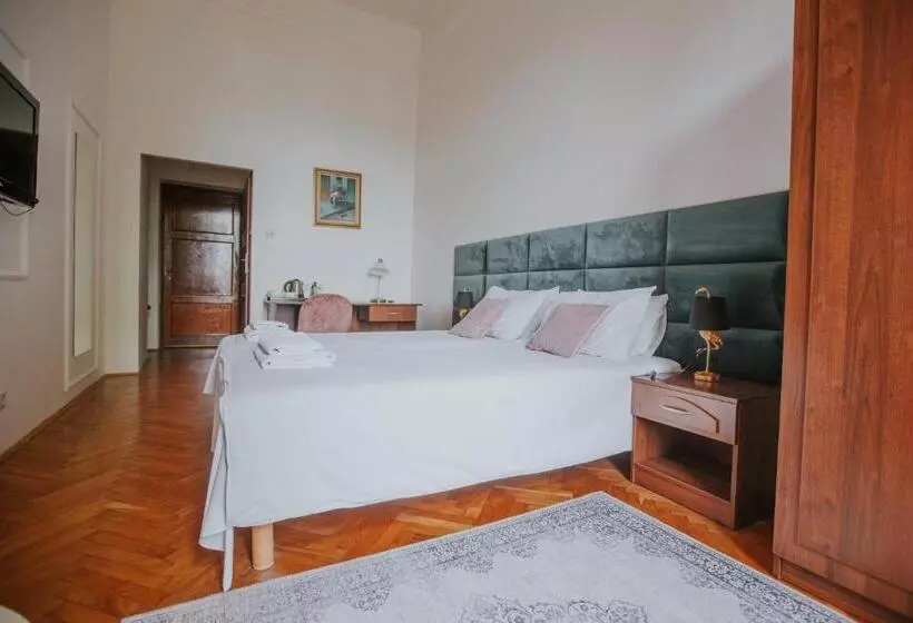 Hotelli Dwór Zbożenna