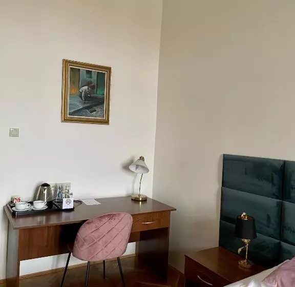 Hotelli Dwór Zbożenna